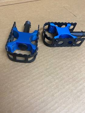 Gt04148 Bullseye First Gen 9/16 Vintage Bmx Pedals Very Nice