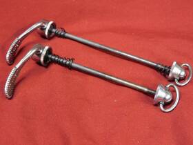 1006 Campagnolo 1001/3 1006/8 Late 1970s Vintage Nuovo Record Front And Rear Skewers -