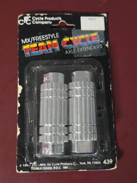 Cycle Products Company 035011004396 Vintage Old School Bmx Nos Mx/freestyle Axle Extenders 24 And 26 Thread 1987
