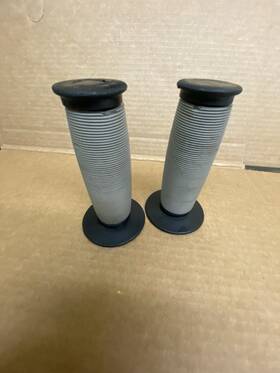 Gt05086 Diamondback Style Mushroom Taiwan Grips Vintage Bmx