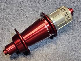 10547 Gt Bicycles Nos Usa Hadley 32h Rear Mountain Bike 8/9 Speed Hub Shimano Mtb Atb Zaskar