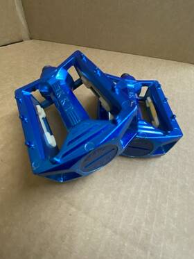 Kkt Gt05167 Amx 9/16 Very Nice Blue Pedals Vintage Bmx