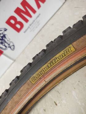 Ft80-82 Mitsuboshi Com3 Comp Iii Silver Star Tire 20x1.5 Vintage