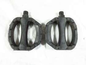 Mongoose Lu-p3 Old School Pedals 9/16 Inch Threads