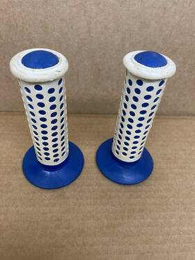 Gt05112 Oakley Style Copy Vintage Bmx Grips Blue And White