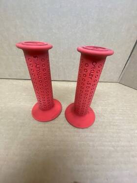Oakley Gt05226 Original Rare .5 Red Grips Nice Vintage Bmx Cycling