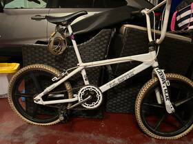 6061k P.k. Ripper Mid-1980s Bmx Bike 6061 T-galloy-skyway Rims-oakley O/wing Grips