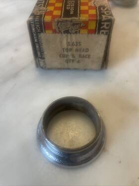 S.635 Raleigh Vintage 1 Inch Top Head Cup And Race S.635. Nj