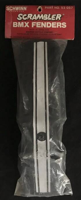 53-057 Schwinn Nos 1976 Super Rare Scrambler Fenders 53 057 Japan Og Old School Bmx Nip