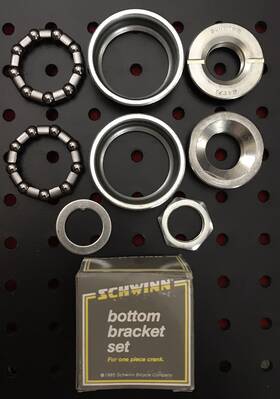 94-301 Schwinn 24 Tpi Complete Bottom Bracket Set Nos Bike Bicycle 1985