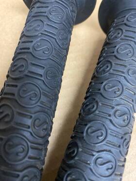 Gt04499 Schwinn Mid School Vintage Bmx Black Grips Nice