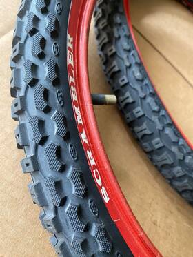 Gt04600 Schwinn Xs Scrambler Staggered Red Wall Tires Mid School Vintage Bmx