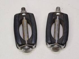 Schwinn K10422 Vintage Stingray Bow Pedals Germany