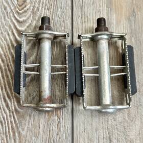 Schwinn K40491 1970s Vintage Approved Road Rat Trap Cage Pedals Made In Germany