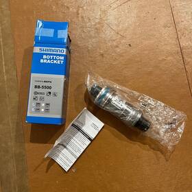 Bb-105 Shimano 118.5mm Bottom Bracket New In Box