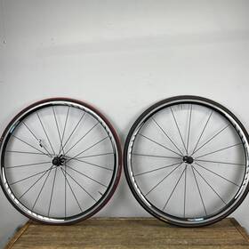 Wh-r550 Shimano 700c Wheel Set 20h 16h 130 Race Clincher Vintage