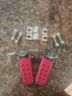 353-529 Summit Vintage Old School Fork Standers Pink