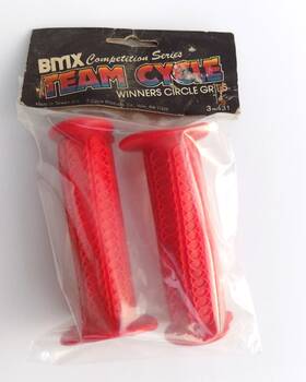 Team Cycle 035011034317 Vintage Winners Circle Bmx Handlebar Grips