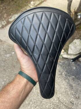 2306 Viscound Vintage Viscount Seat Aero Saddle Redline Mongoose Spring Quilted