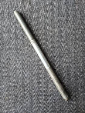 8-24tpi Wald Nos #294 Axle 6 5/8 Inch X 3/8 24tpi Bright Finish New Departure Model D 042