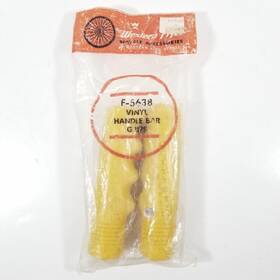 Western Flyer F-5638 New Vintage Bicycle Handle Bar Grips Hunt Wilde Buzz Yellow 1970s