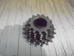 80 Vintage Shimano Sante 7 Speed English Thread Freewheel. Fixed Price $24.99.