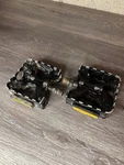 Schwinn Chopper VP-717 Bike Platform Pedals 9/16". Fixed Price $25.00.