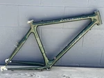 Trek 9800 Oclv Carbon Mtb Frame 19.5 26 Vintage Composite 135MM Qr. Fixed Price $179.00.
