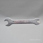 Park Tools HCW-6 10.5 Ft. Headset Wrench 32MM/15MM Silver For Bicycles. Fixed Price $14.99.