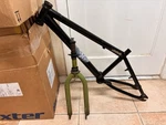Diamondback Early 2000 S? Bmx Frame, Fork, Misc. Free Shipping. Fixed Price $75.00.