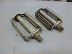 Vtg 1973 Schwinn Varsity 27" Genuine Cec 300 Rt-rs 1/2" Pedals W/ Reflectors. Fixed Price $30.00.