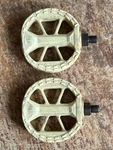 White Hung Kuang VP-800 Pedals 1/2" Old School Bmx Hutch Dyno Gt Wellgo Lollipop. Fixed Price $99.99.